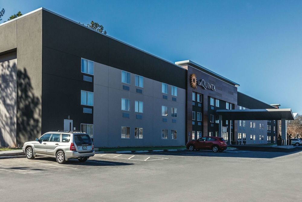 undefined La Quinta Inn & Suites by Wyndham Atlanta Midtown - Buckhead 7