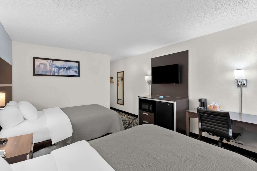 undefined Quality Inn Atlanta Northlake 10
