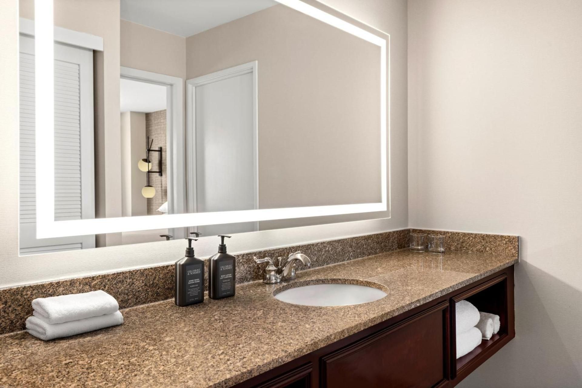 undefined Sheraton Suites Galleria-Atlanta 5