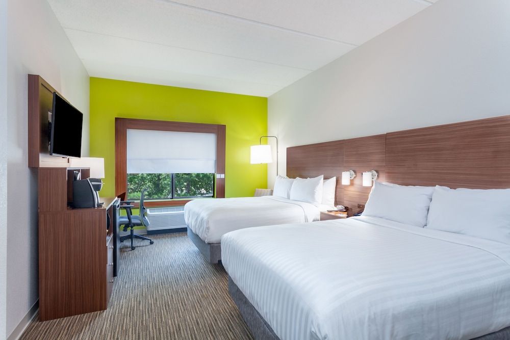 Standard Room, 2 Queen Beds, Accessible (Comm, Roll Shower)