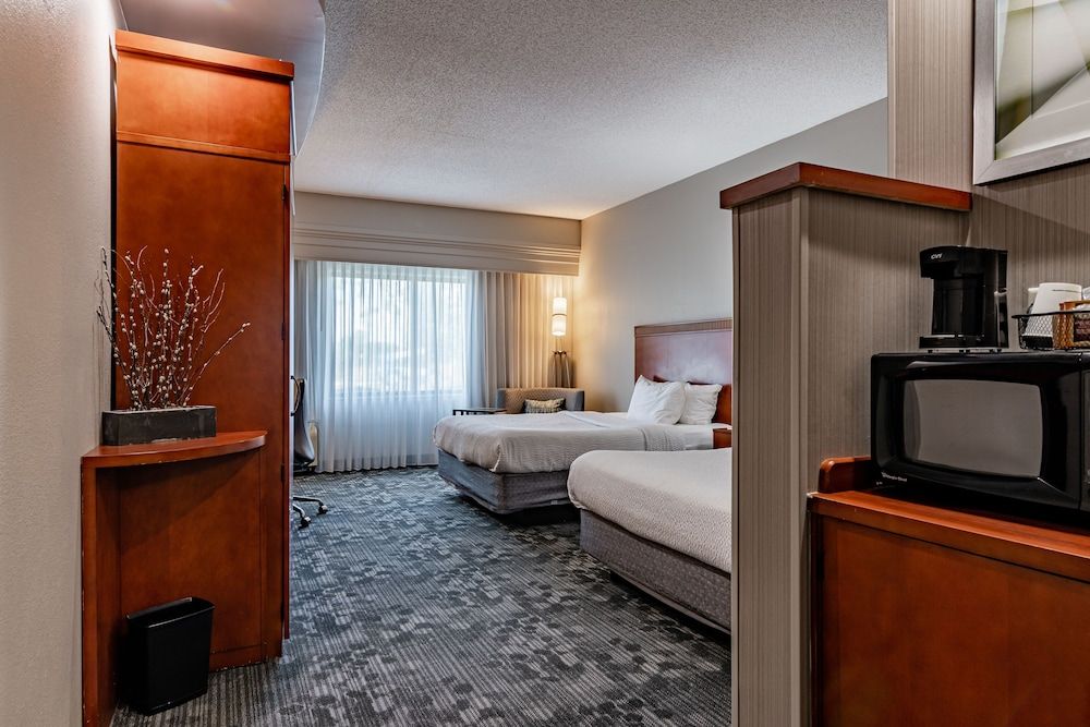 undefined Courtyard by Marriott Brunswick 3