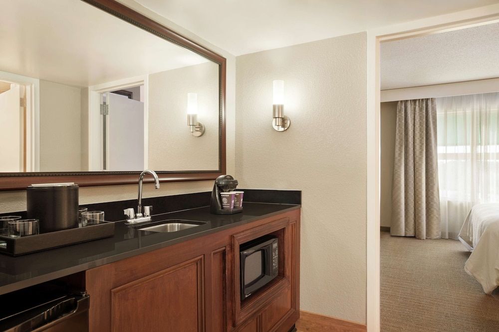 undefined Embassy Suites by Hilton Brunswick 4