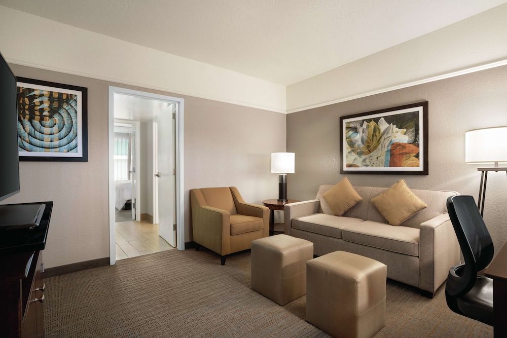 undefined Embassy Suites by Hilton Brunswick 3