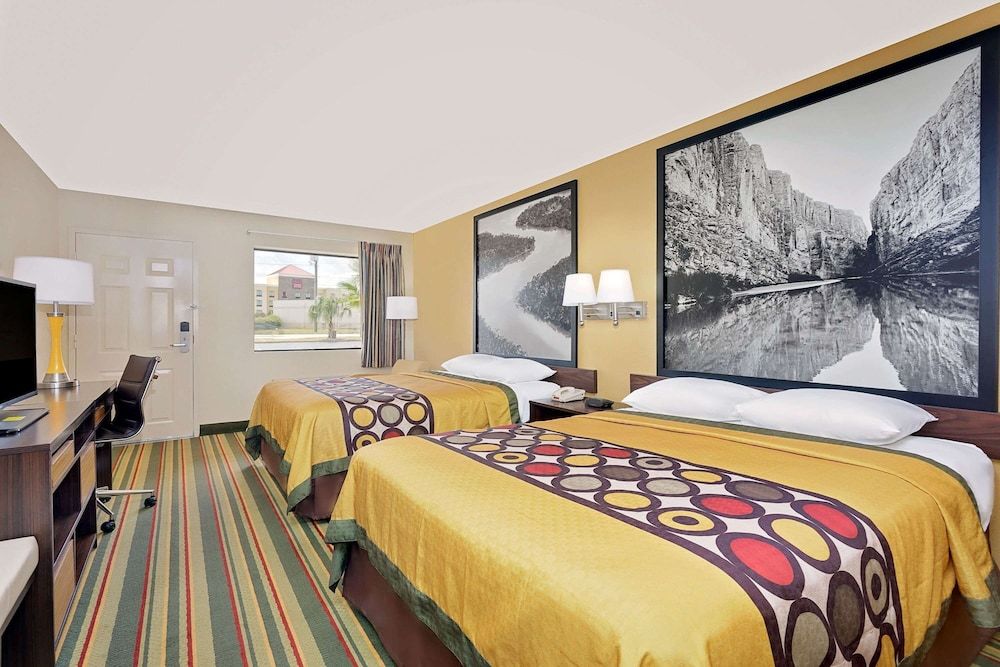 Room, 2 Queen Beds, Non Smoking