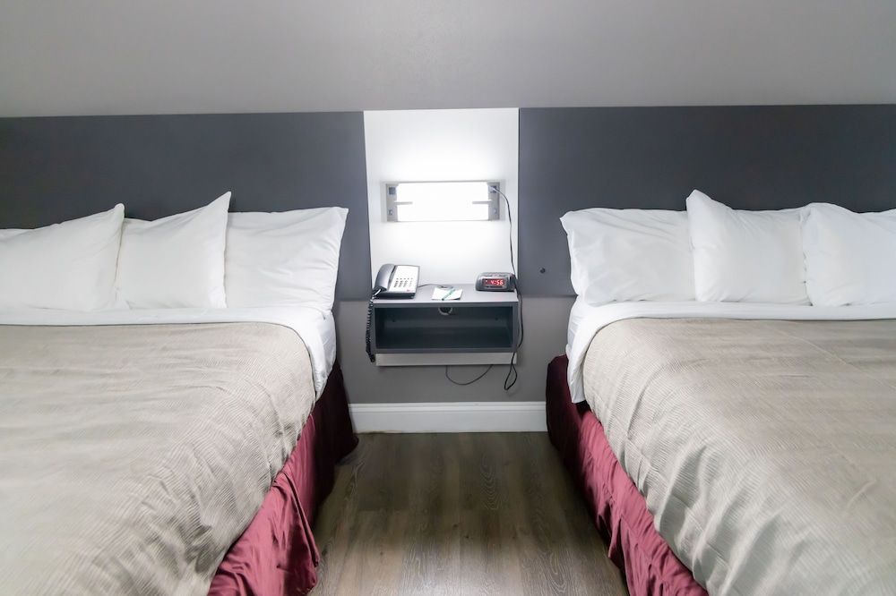 Standard Room, 2 Double Beds, Non Smoking