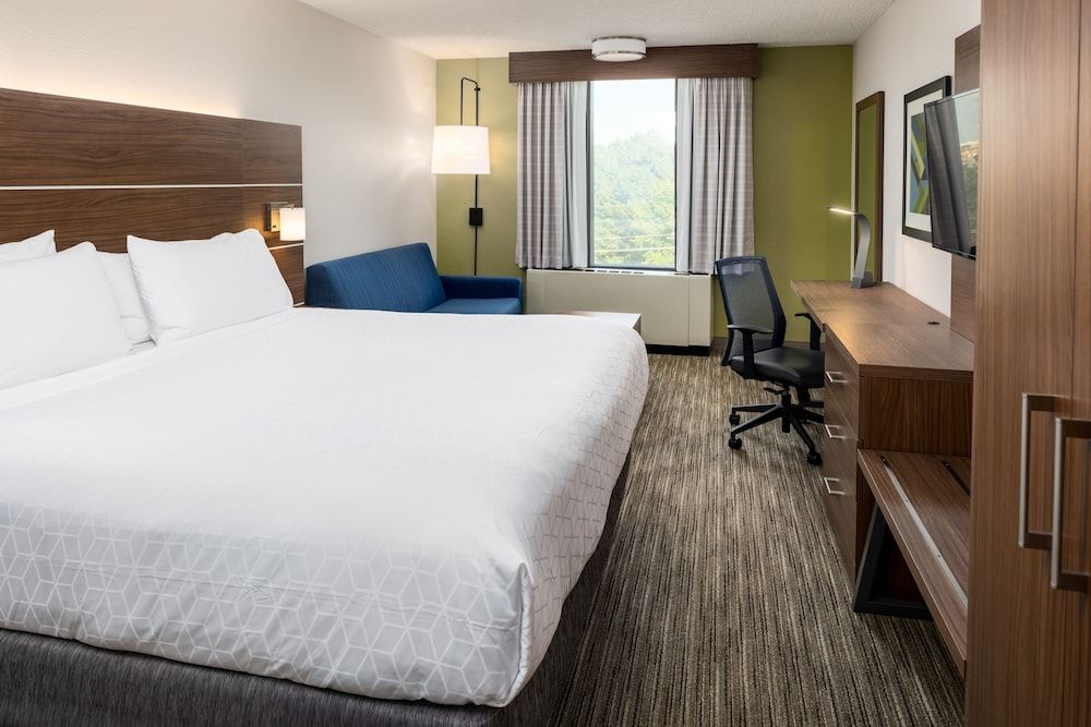 Standard Room, 1 King Bed