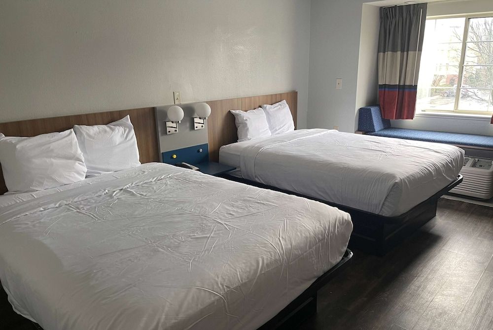 Room, 2 Queen Beds, Accessible, Non Smoking (Mobility)