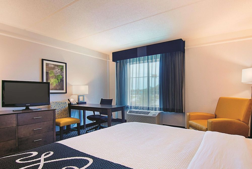 Room, 1 King Bed, Non Smoking