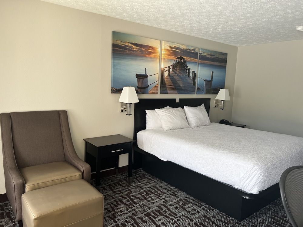 Standard Room, 1 King Bed, Accessible
