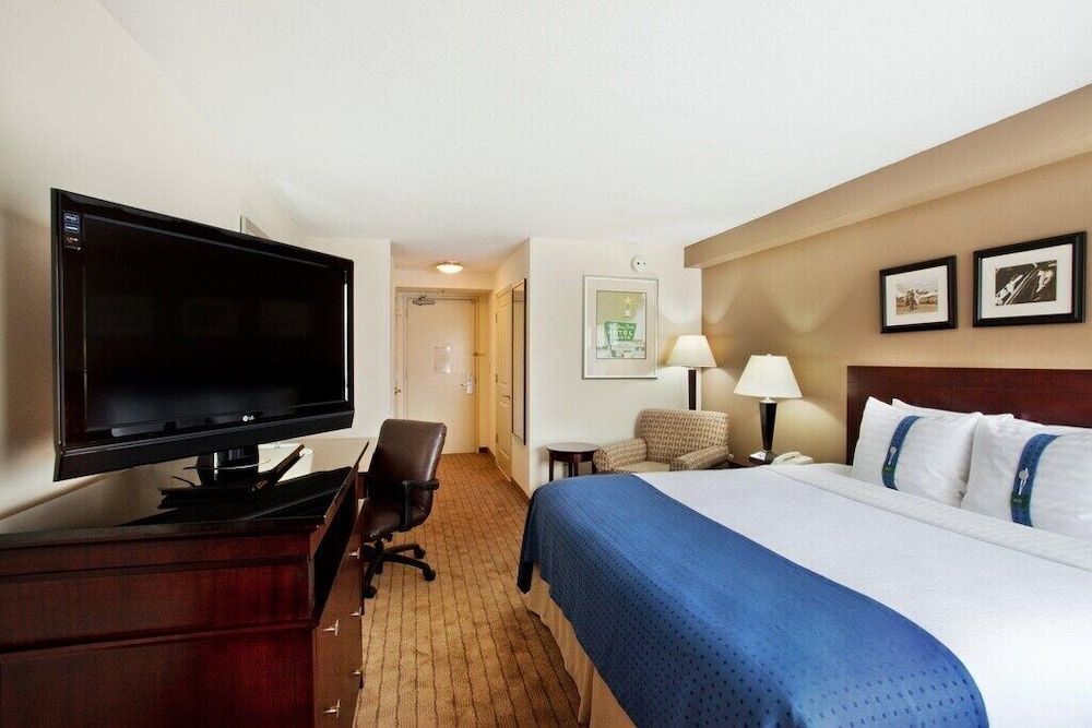Standard Room, 1 King Bed