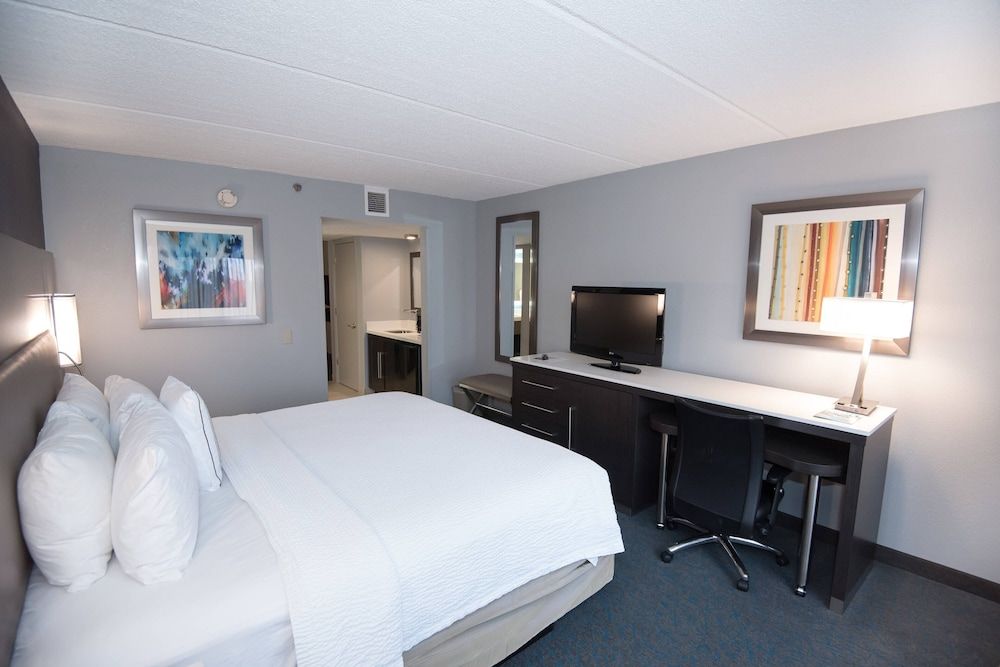 Fairfield Inn and Suites by Marriott Atlanta Airport North