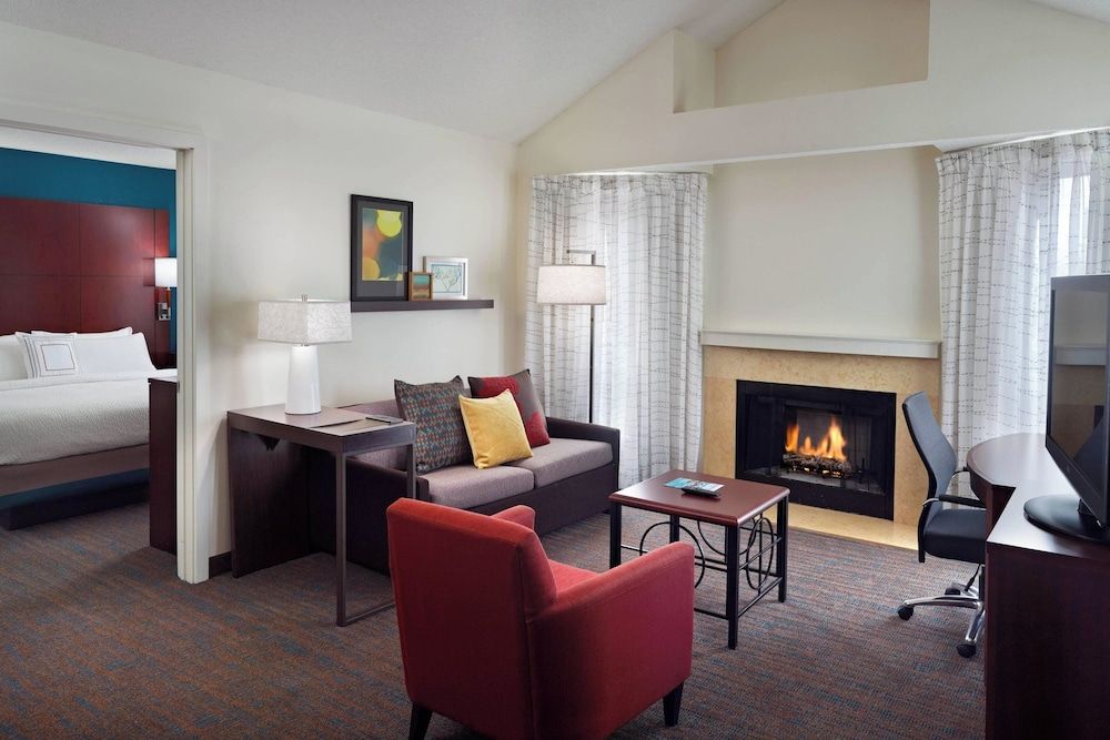 Residence Inn by Marriott Atlanta Airport North/Virginia Ave Suite, 2 Bedrooms 6