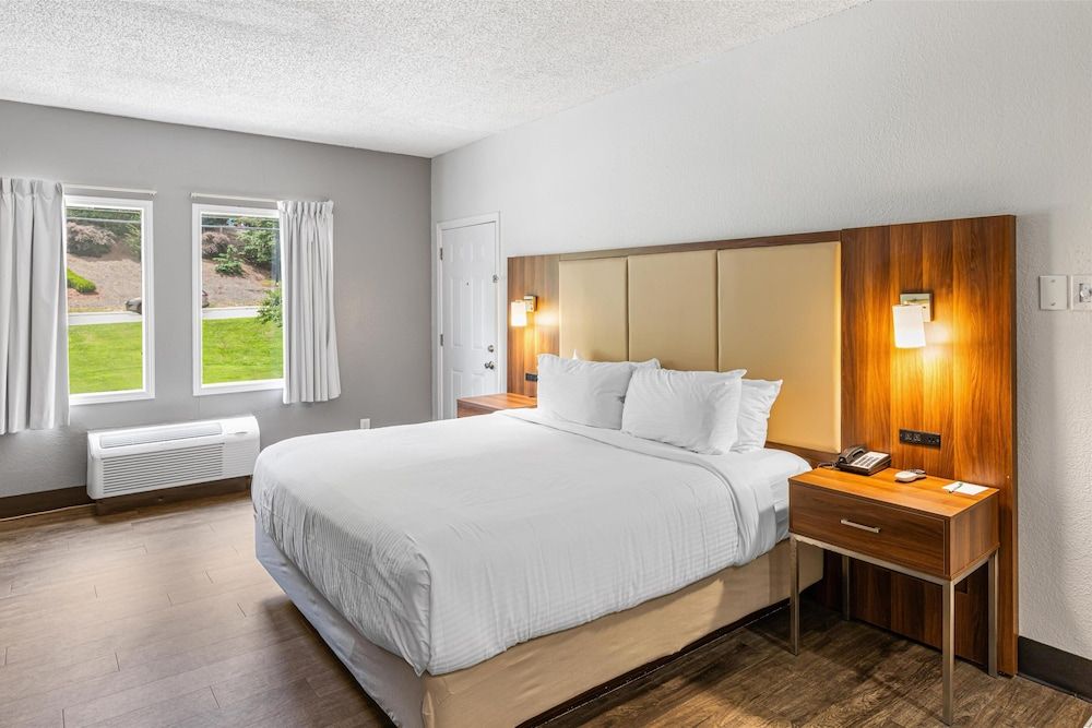 SureStay Hotel by Best Western Helen Downtown