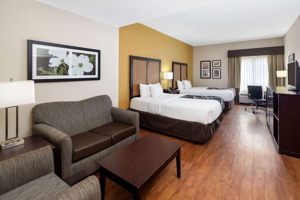 Room, 2 Queen Beds, Accessible, Non Smoking (Mobility)