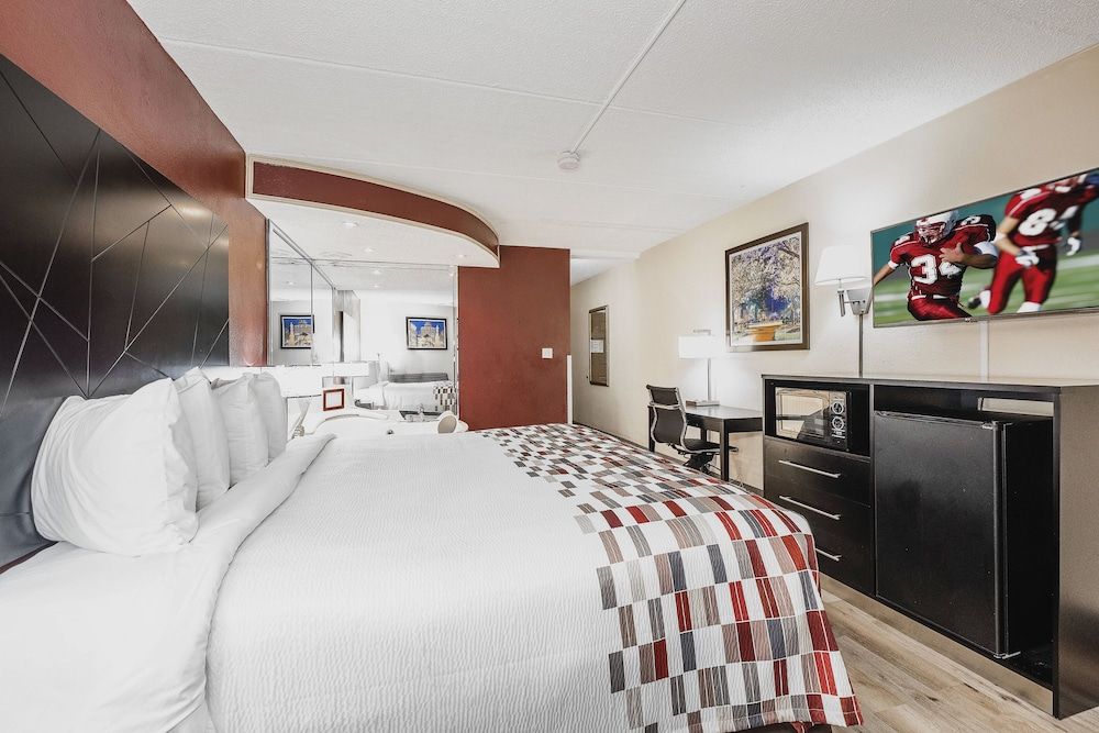 Superior Room, 1 King Bed, Non Smoking, Jetted Tub