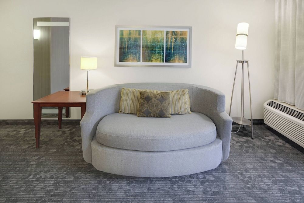 Suite, 1 Bedroom (Mobility/Hearing Accessible, Tub)