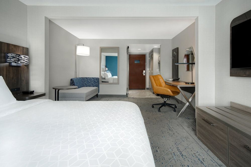 Suite, 1 King Bed with Sofa bed (Extra Space)