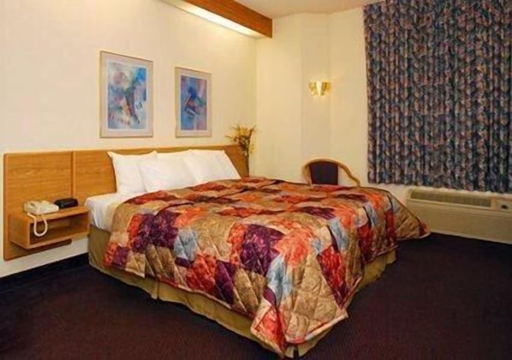 Americas Best Value Inn & Suites Morrow Atlanta Room, 1 King Bed, Non Smoking 2