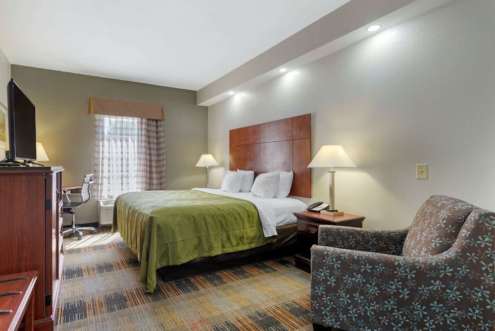 Standard Room, 1 King Bed, Non Smoking