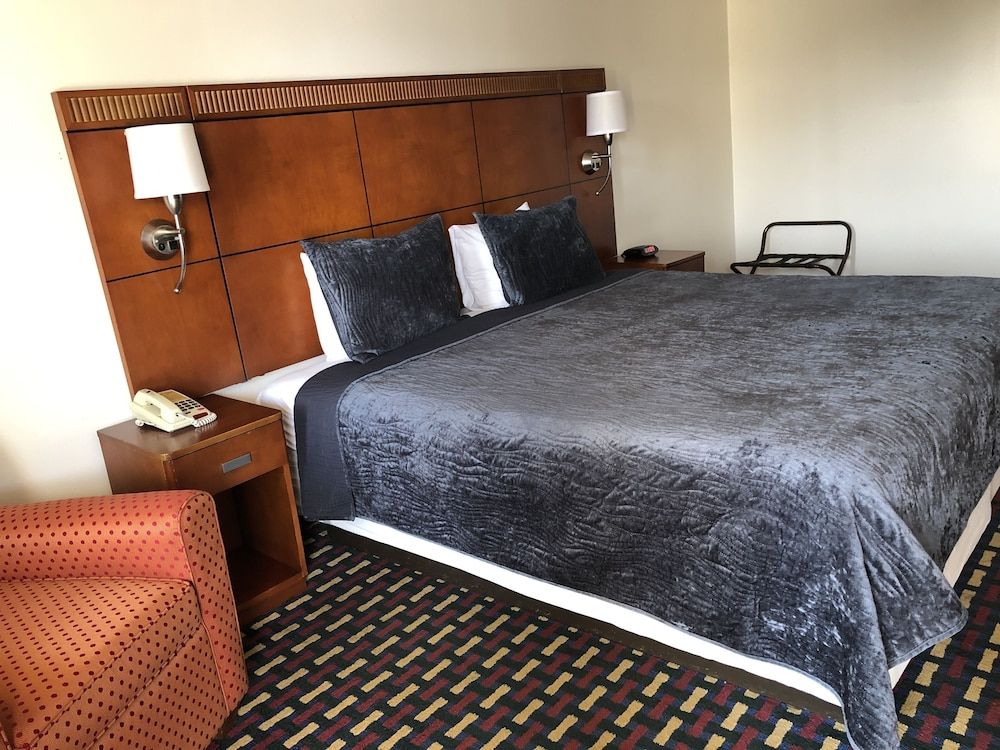 Standard Room, 1 King Bed, Smoking