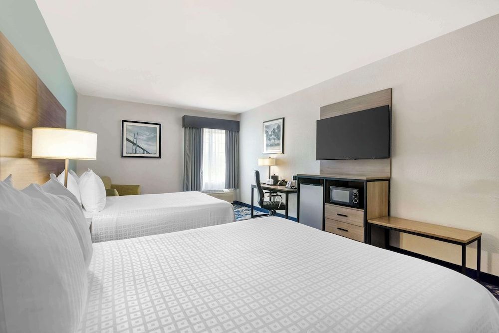 Best Western Savannah Airport Inn & Suites Suite, 2 Queen Beds, Accessible, Non Smoking 2