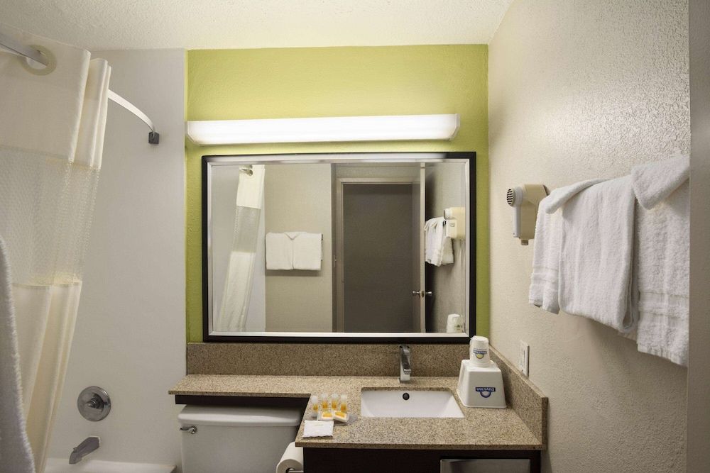 Room, 1 Queen Bed, Non Smoking