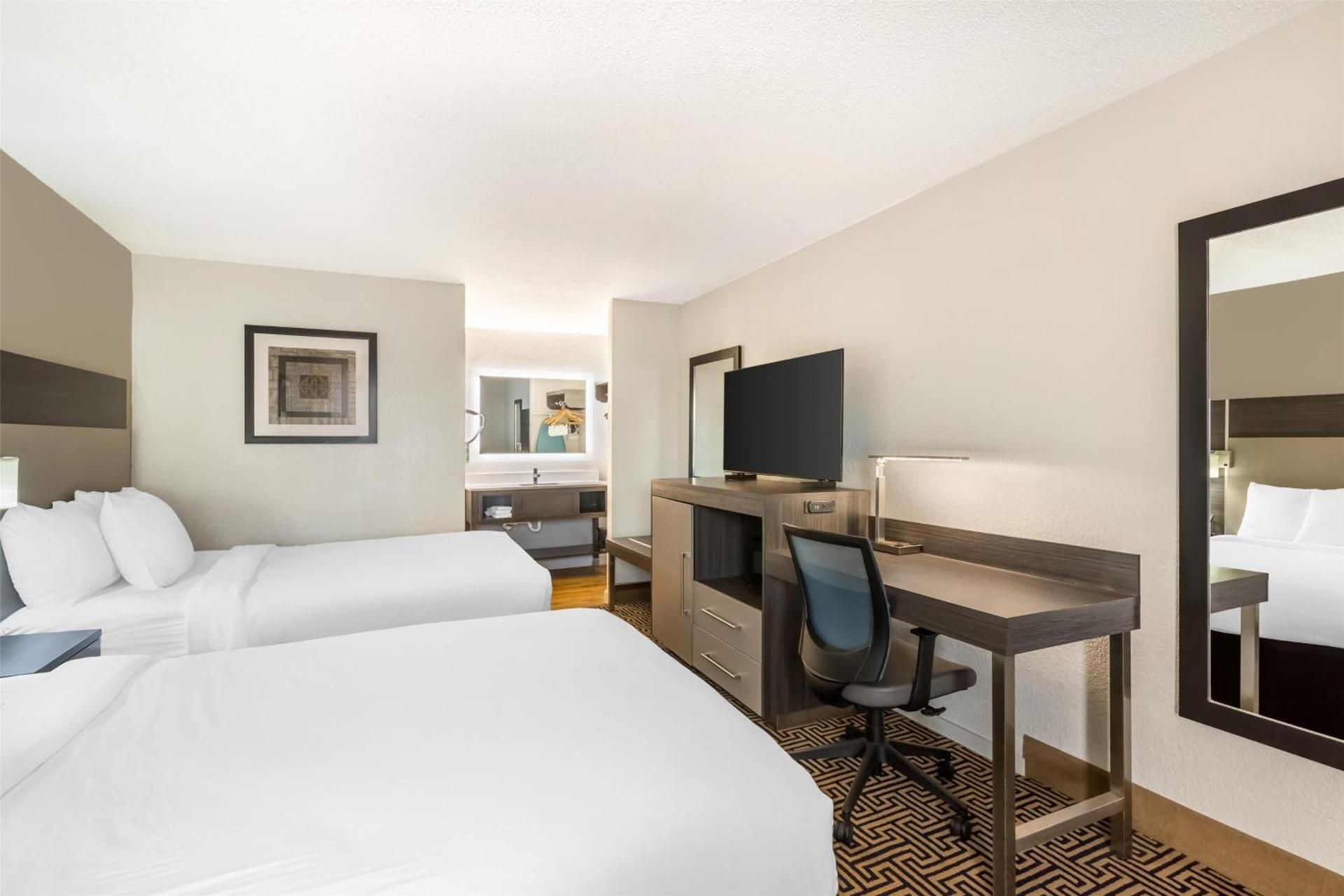 undefined Best Western Central Inn 4