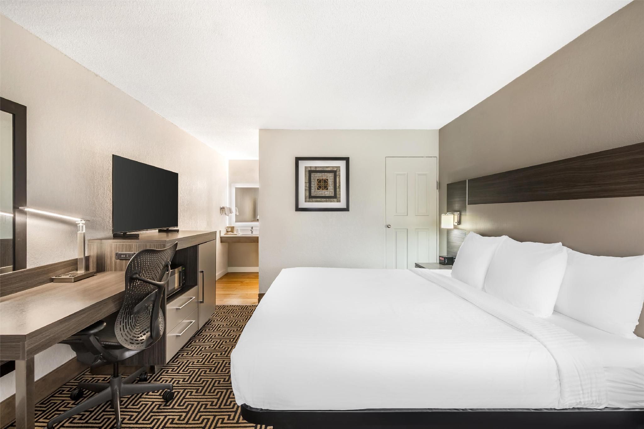 undefined Best Western Central Inn 8