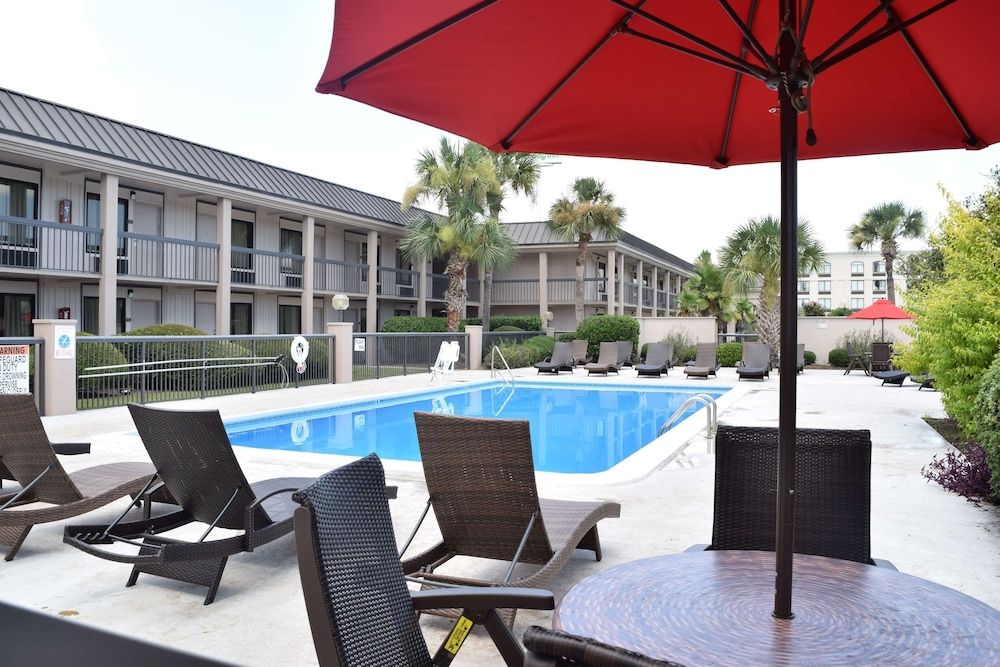 undefined Ramada by Wyndham Savannah Gateway 10
