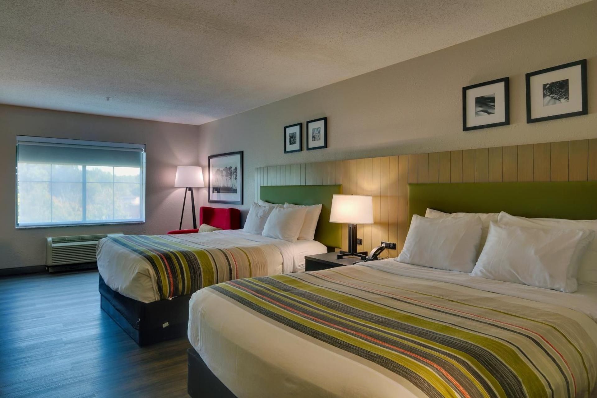 undefined Country Inn & Suites By Radisson, Savannah Gateway, GA 5