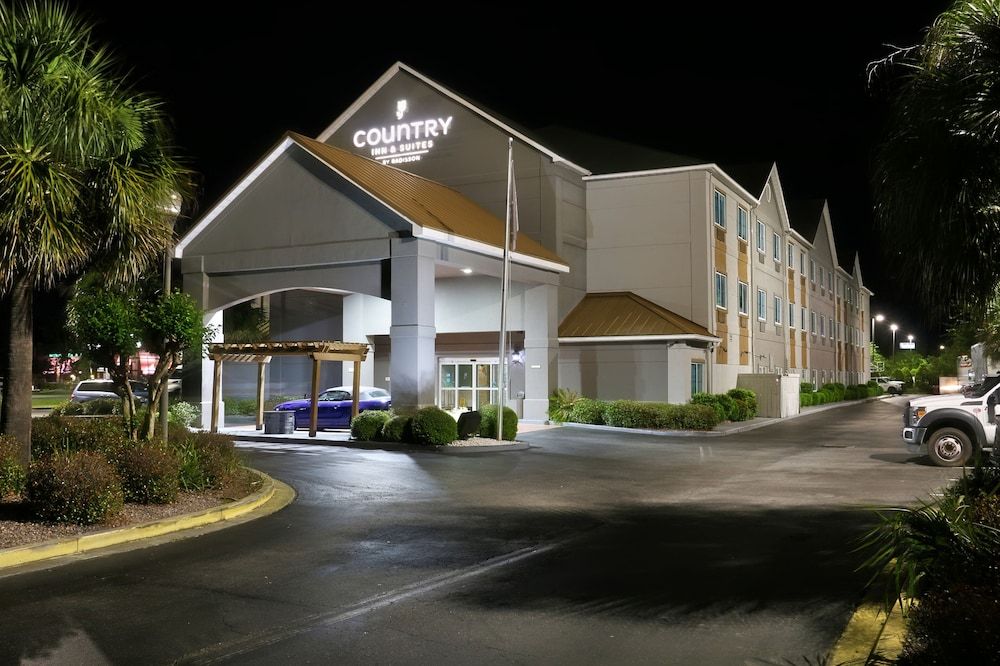 undefined Country Inn & Suites by Radisson, Savannah Gateway, GA 4