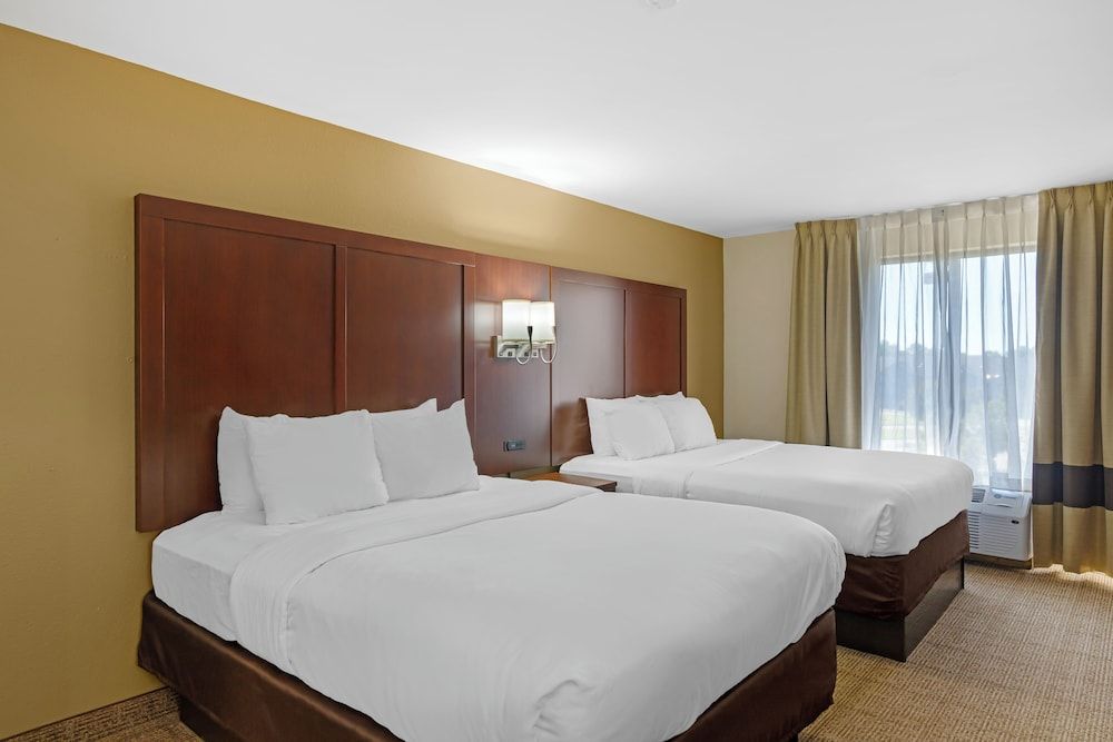 undefined Comfort Suites Savannah Gateway I-95 7