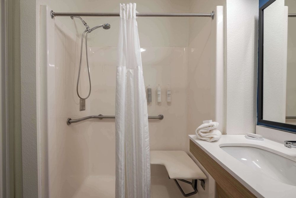 undefined Spark by Hilton Savannah Airport 7