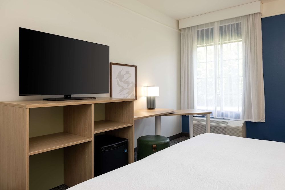 undefined Spark by Hilton Savannah Airport 10