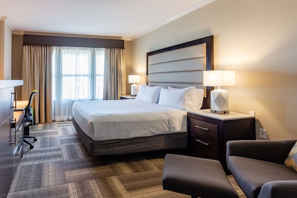 undefined Holiday Inn Express Savannah - Historic District by IHG 10