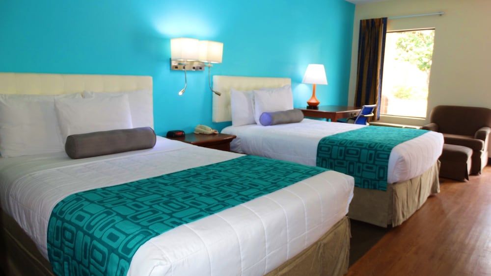 undefined Howard Johnson by Wyndham Savannah GA 10