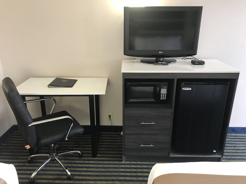 Quality Inn Savannah I-95 Standard Room, 2 Double Beds, Non Smoking 13