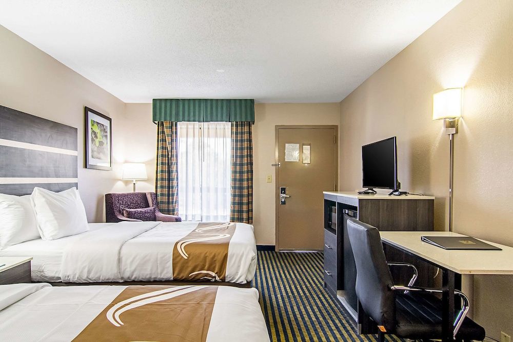 Quality Inn Savannah I-95 Standard Room, 2 Double Beds, Non Smoking 5