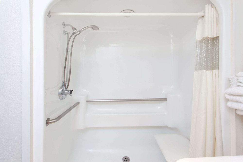 Room, 1 Double Bed, Accessible, Non Smoking (Mobility)