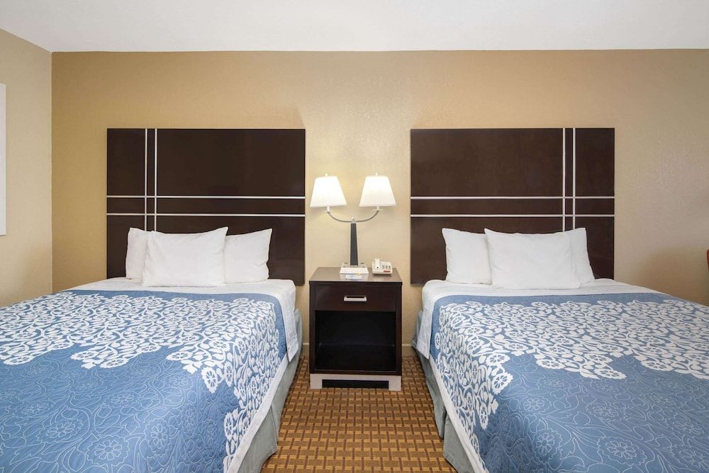 Standard Room, 2 Queen Beds
