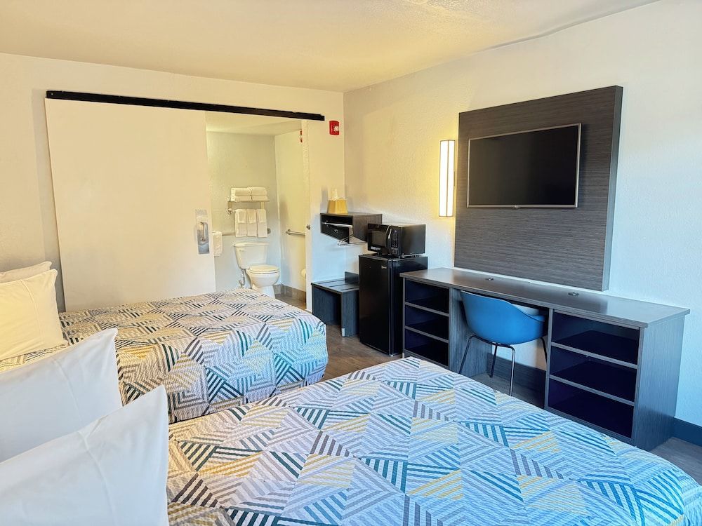 Masters Inn Tucker Standard Room, 2 Double Beds, Accessible, Non Smoking 10