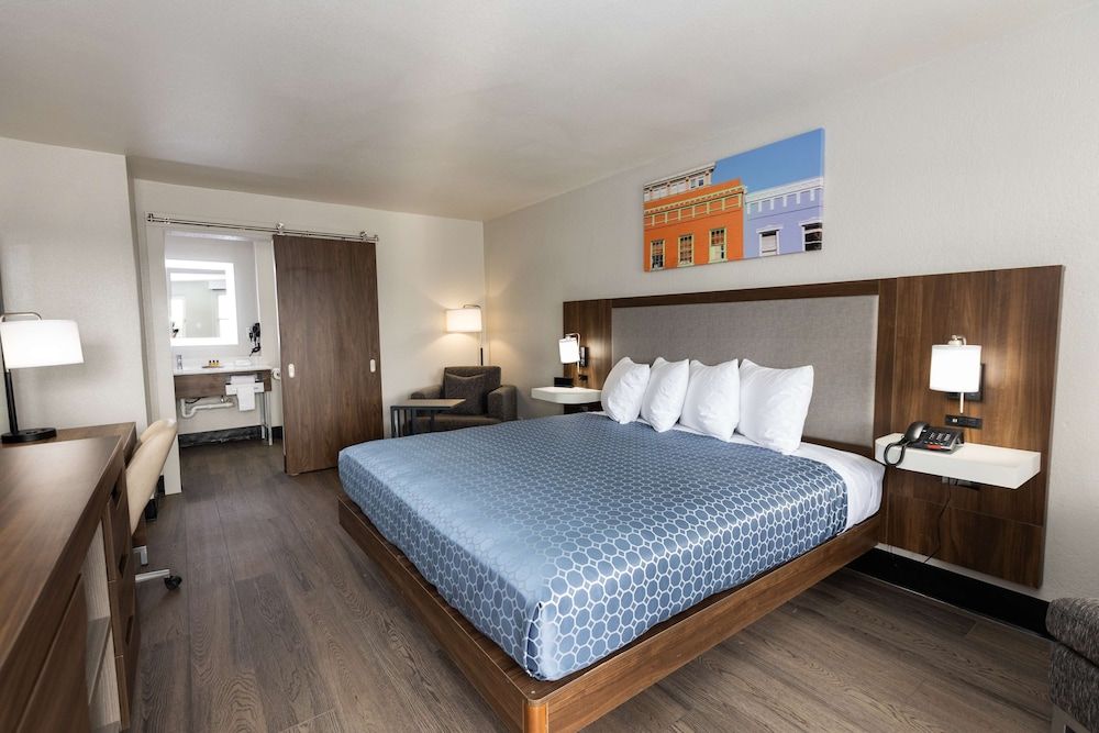 Bhagat Hotels Stone Mountain Atlanta BW Signature Collection Suite, 1 King Bed, Non Smoking (Larger Room) 2