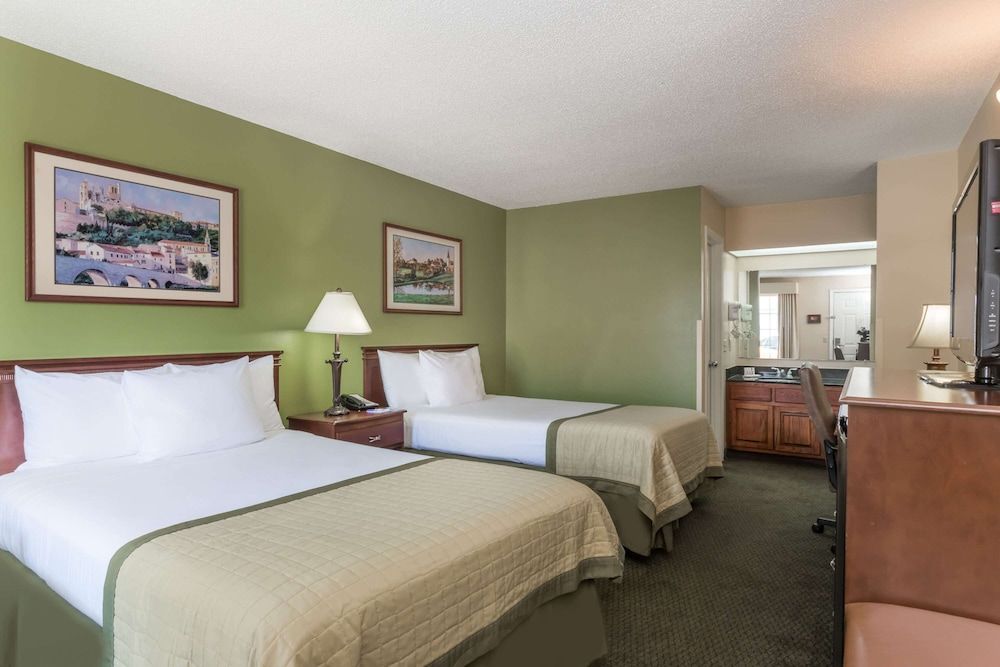 Standard Room, 2 Double Beds, Non Smoking