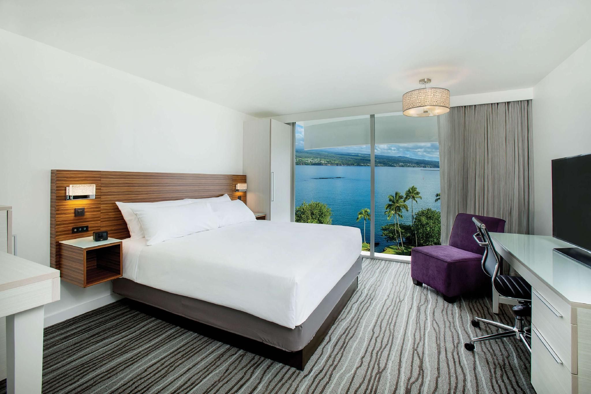 1 KING BED OCEAN VIEW ROOM