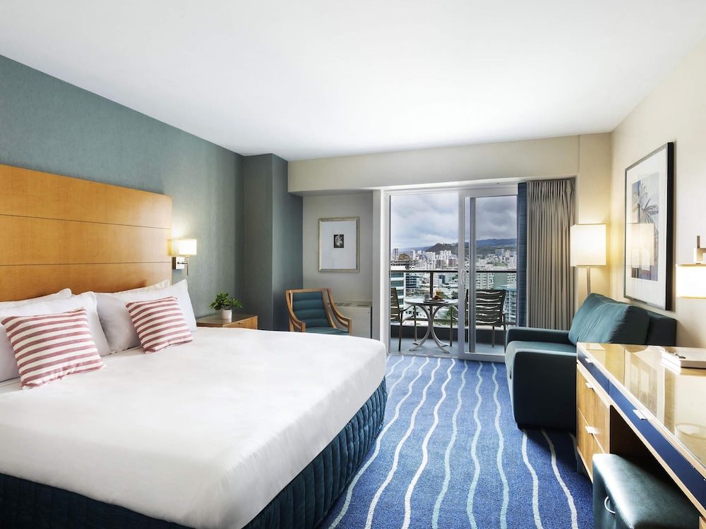 Waikiki Tower Ocean View Room