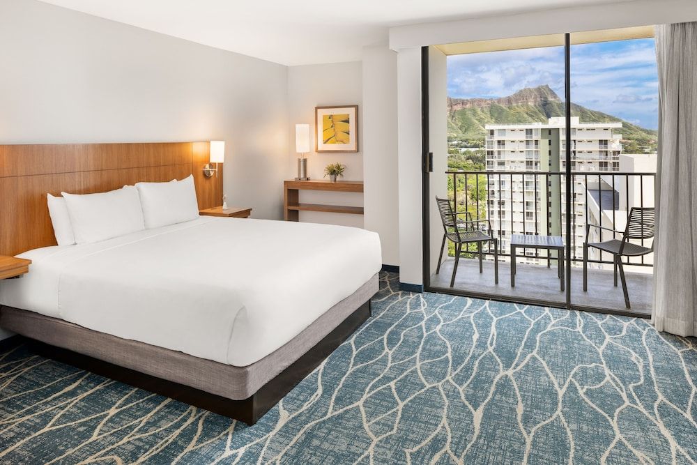 Room, 1 King Bed, City View with Single Sofa Bed(Standard)