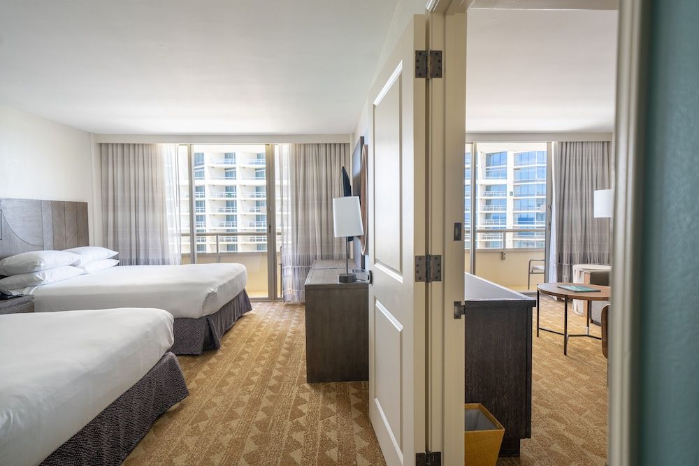 Suite, 1 Bedroom, Balcony, City View