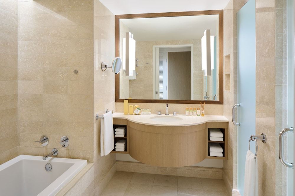 Prince Waikiki Ocean Front 1 Bedroom Suite 2 Queen Beds 3