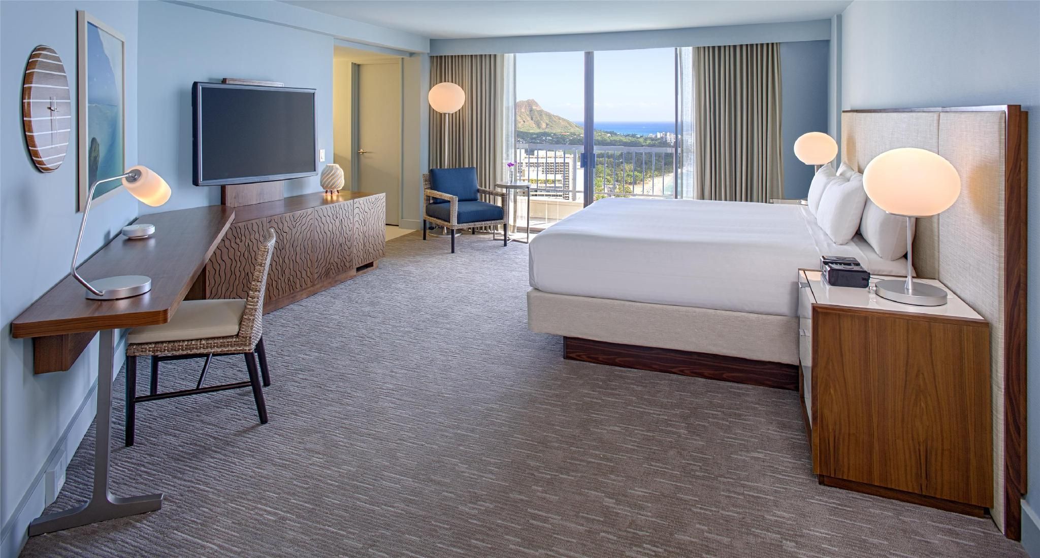 1 King Bed, Diamond Head Ocean Front View