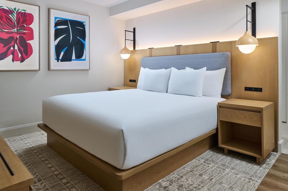 Junior Suite, 1 King Bed with Sofa bed, Oceanfront